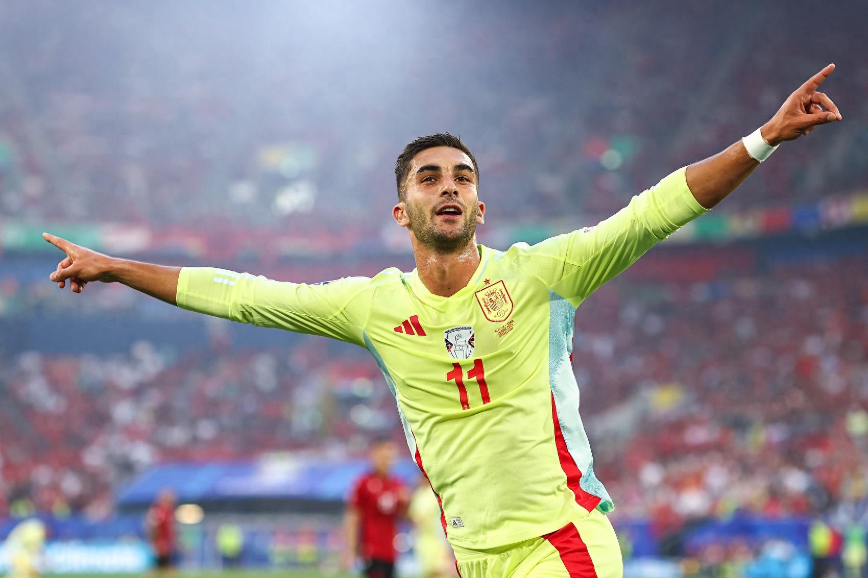 引人注目!球员才华展现无限魅力的简单介绍 引人注目!球员才华展现无限魅力的简单介绍