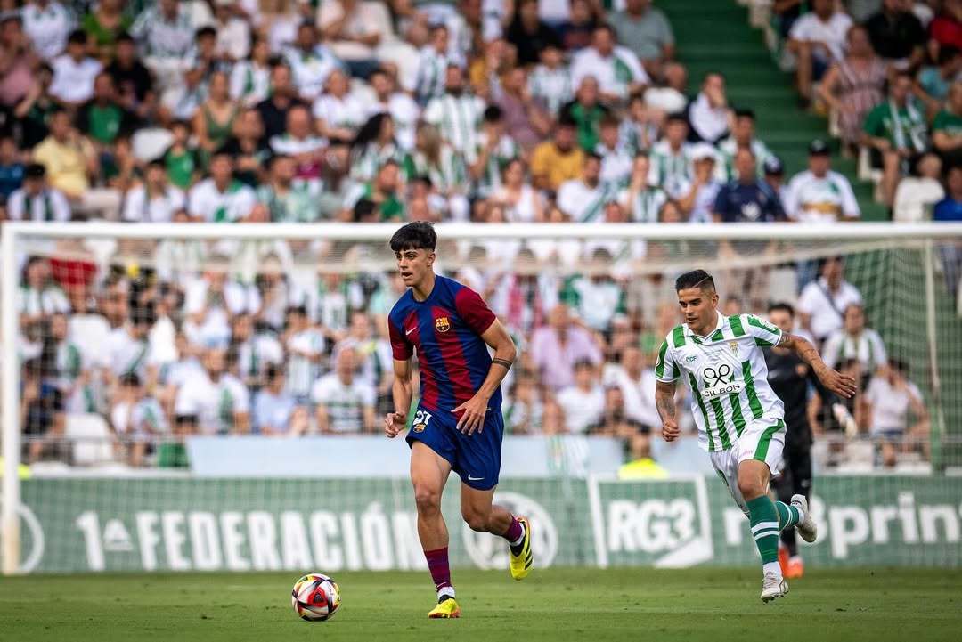 aoa体育体育app-巴萨在客场取胜，实力逐渐恢复