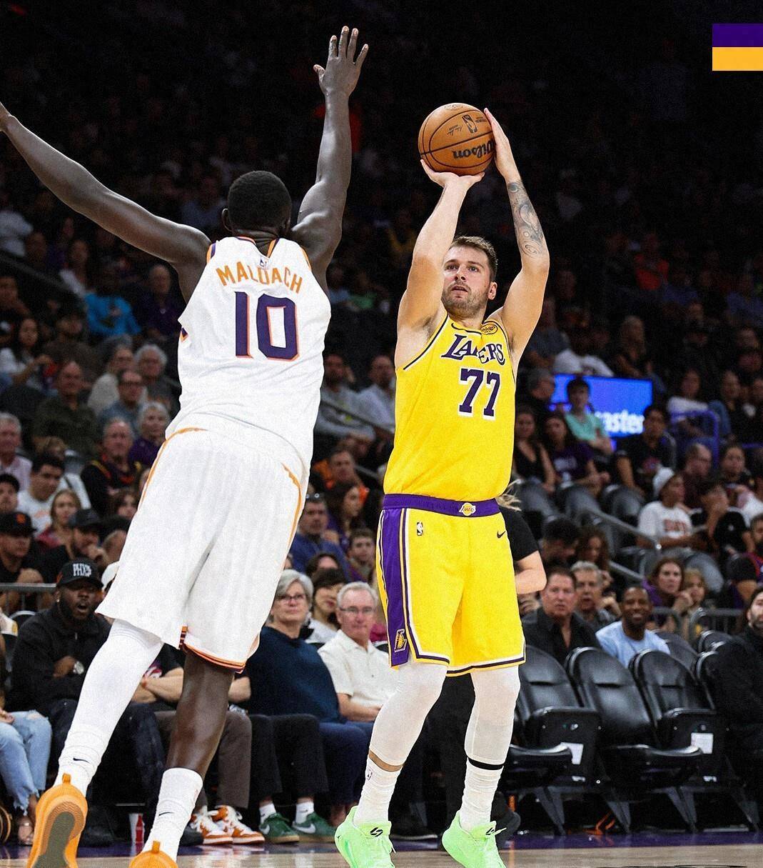 aoa体育体育中国官网-湖人遭遇失利，东部球队逆袭