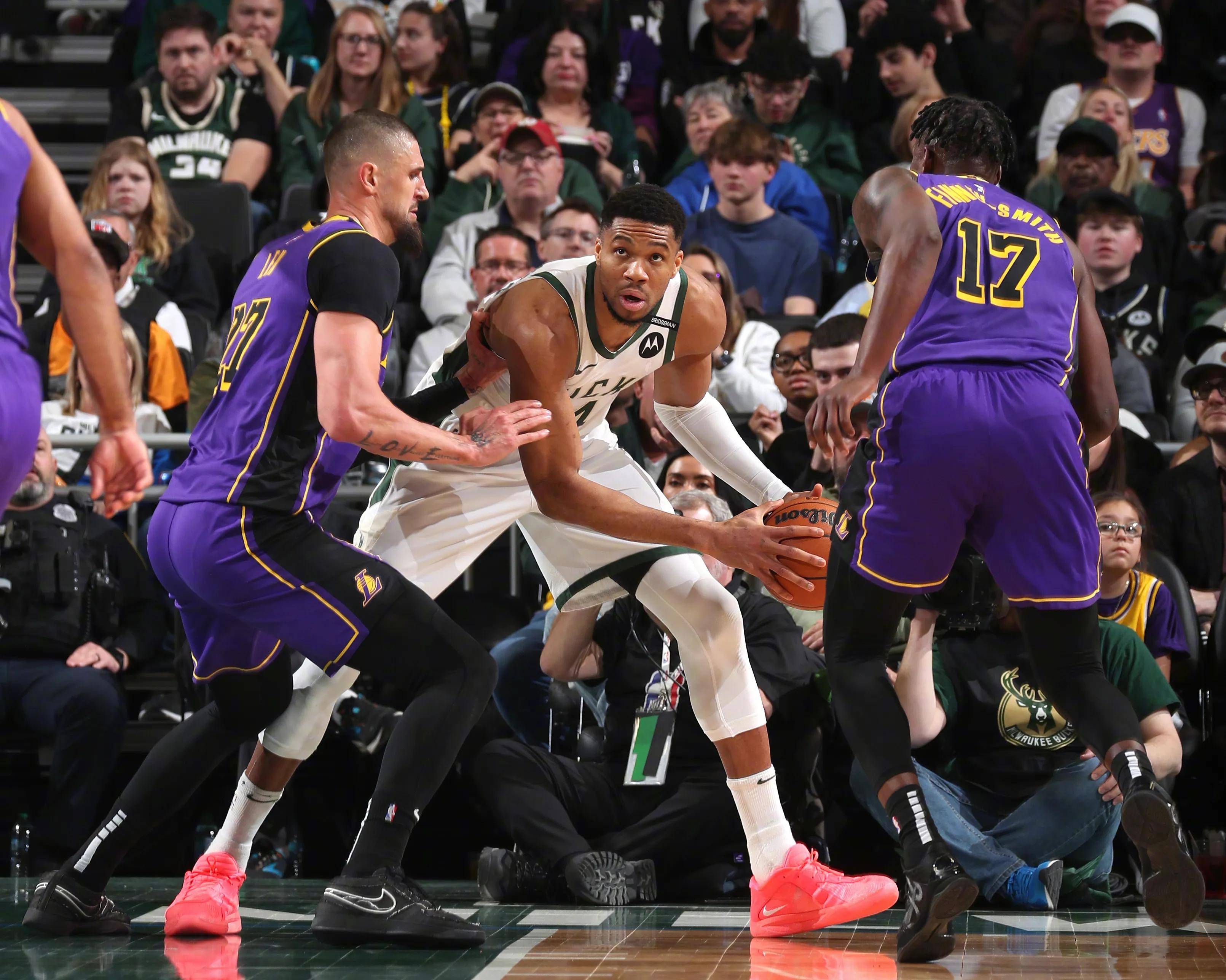 湖人遭遇失利,东部球队逆袭 湖人遭遇失利,东部球队逆袭