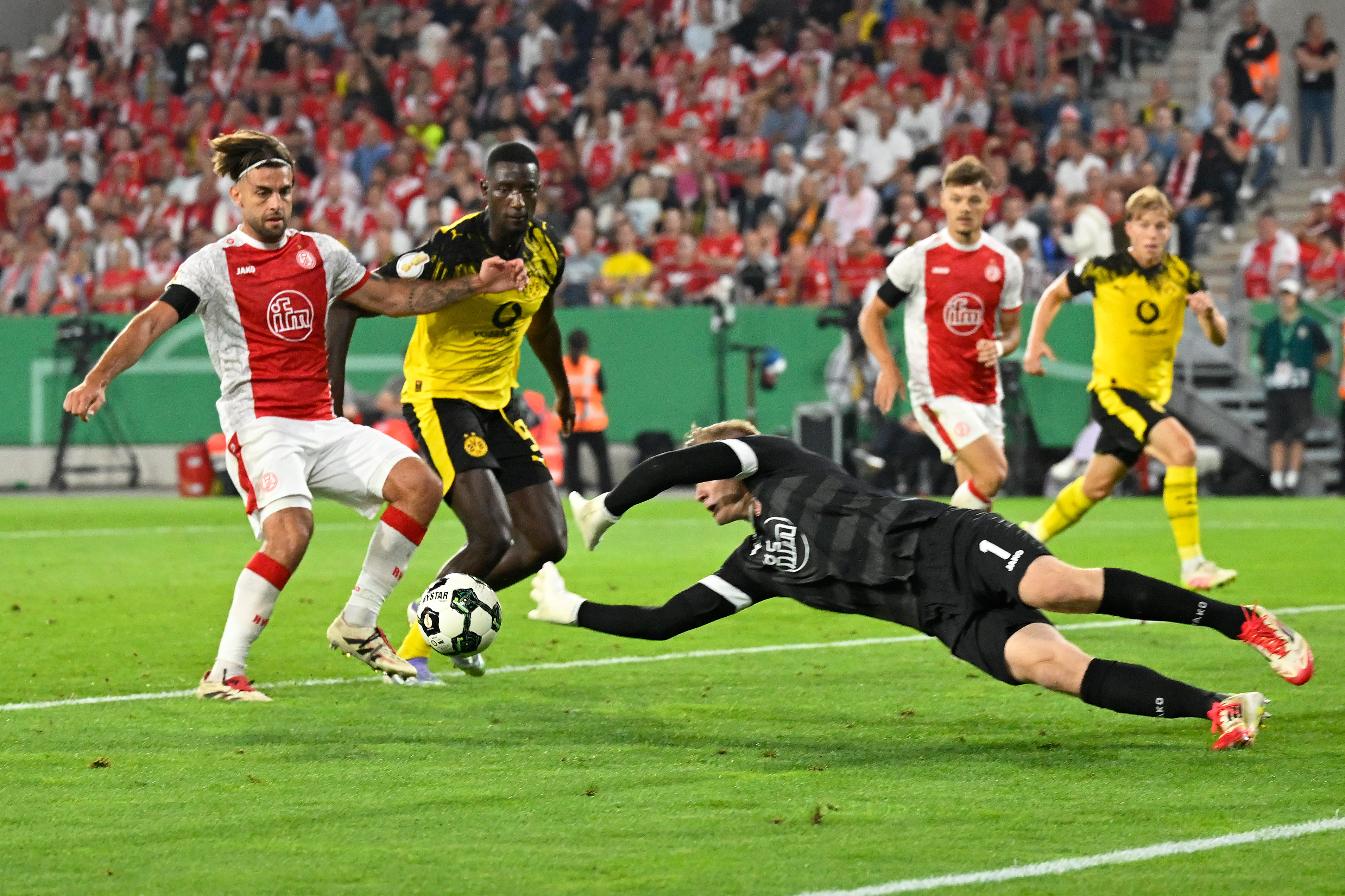 aoa体育体育亚洲官网-德国足球联赛首轮比赛精彩开启的简单介绍