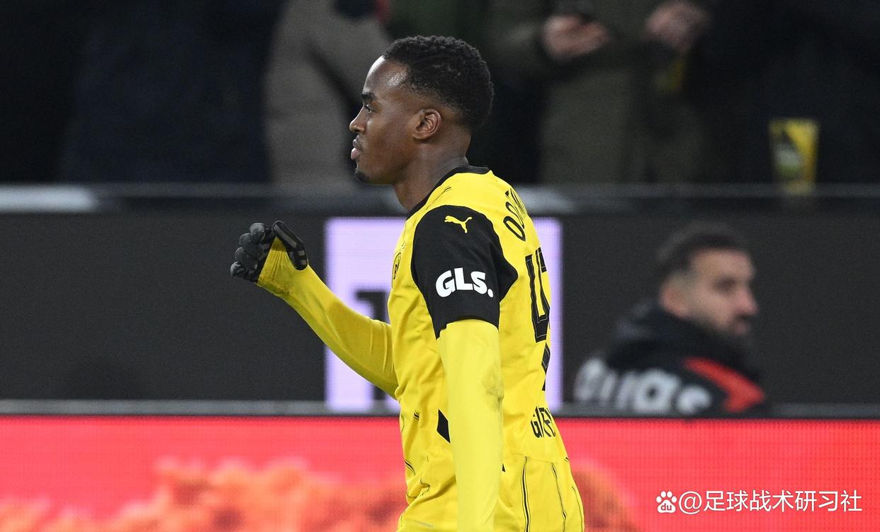 包含多特蒙德客场失利，争冠形势岌岌可危的词条