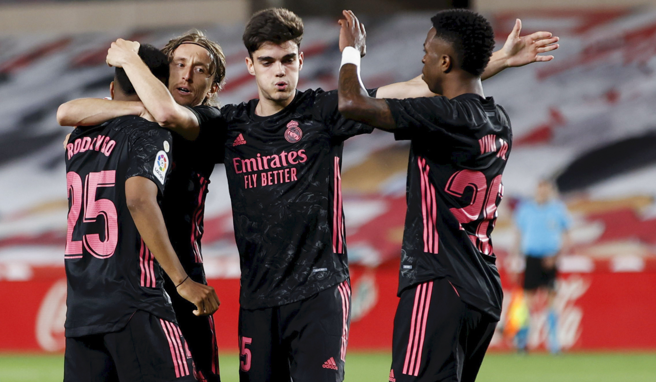 格拉纳达客场惨败武士队，吞下两连败苦果的简单介绍