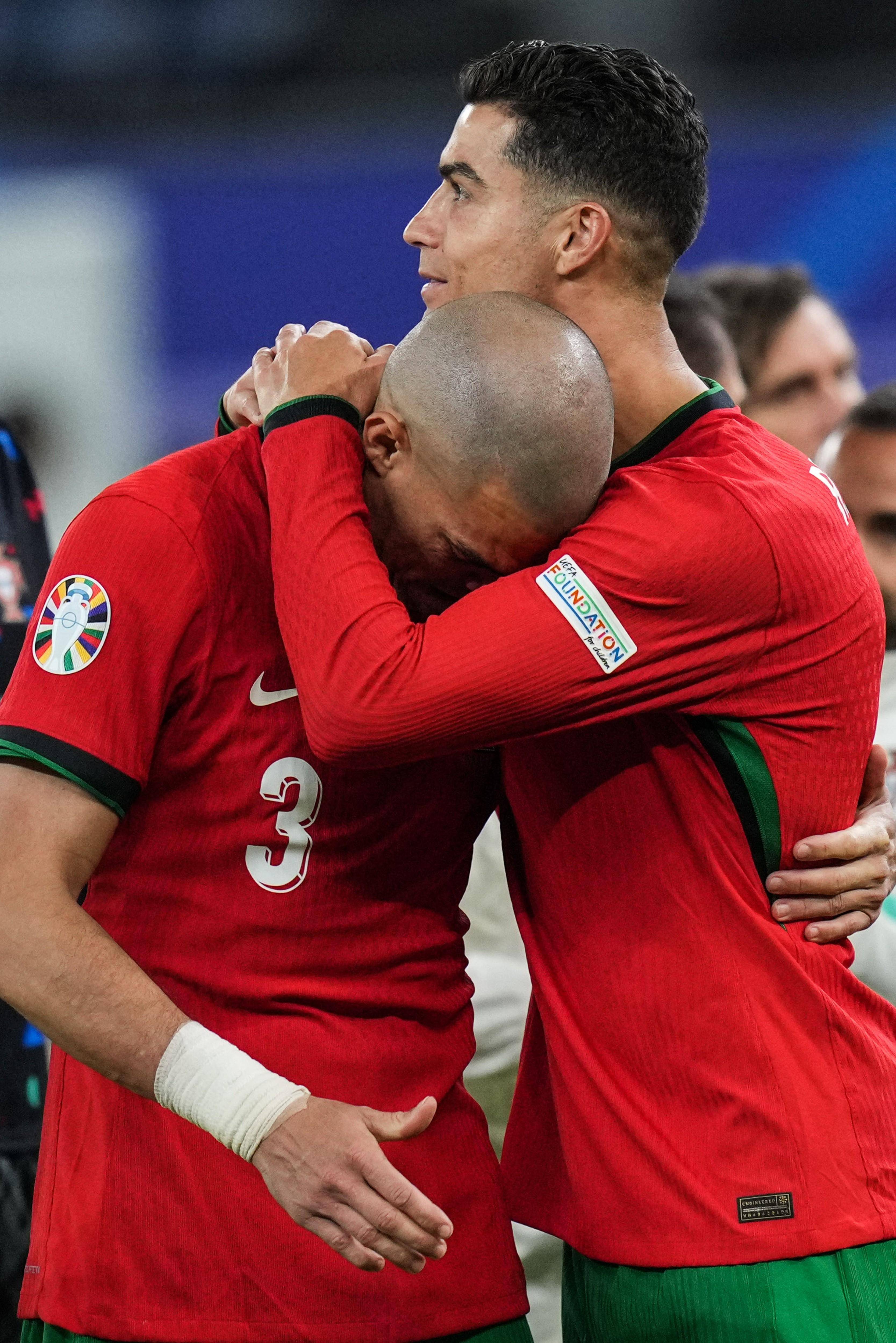 aoa体育体育中国官网-法国队在欧洲杯赛场上大获全胜